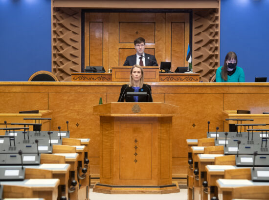 Täiskogu istung, peaministri poliitiline avaldus koroonaviiruse mõjude leevendamise kavast