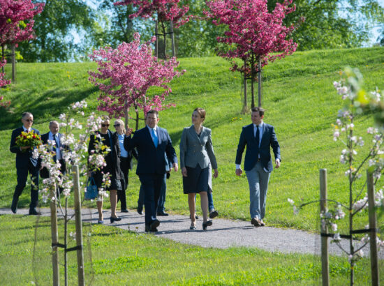 Riigikogu esimees Jüri Ratas ja Leedu parlamendi esimees Viktorija Čmilytė-Nielsen Maarjamäe memoriaalil