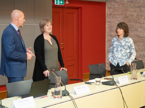 Keskkonnakomisjoni liikmed Rohetiigrit tutvustaval seminaril, 2. juuni 2021