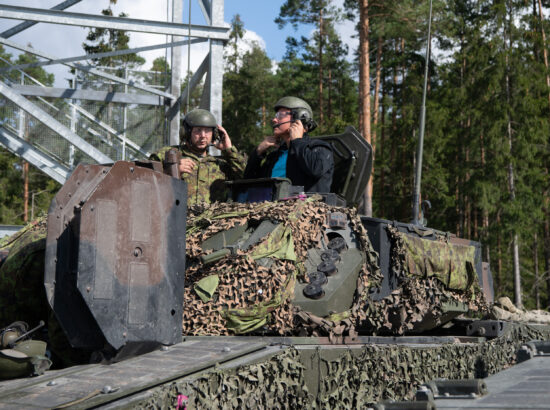 Riigikaitsekomisjoni ja väliskomisjoni väljasõit Tapal paiknevasse 1. jalaväebrigaadi