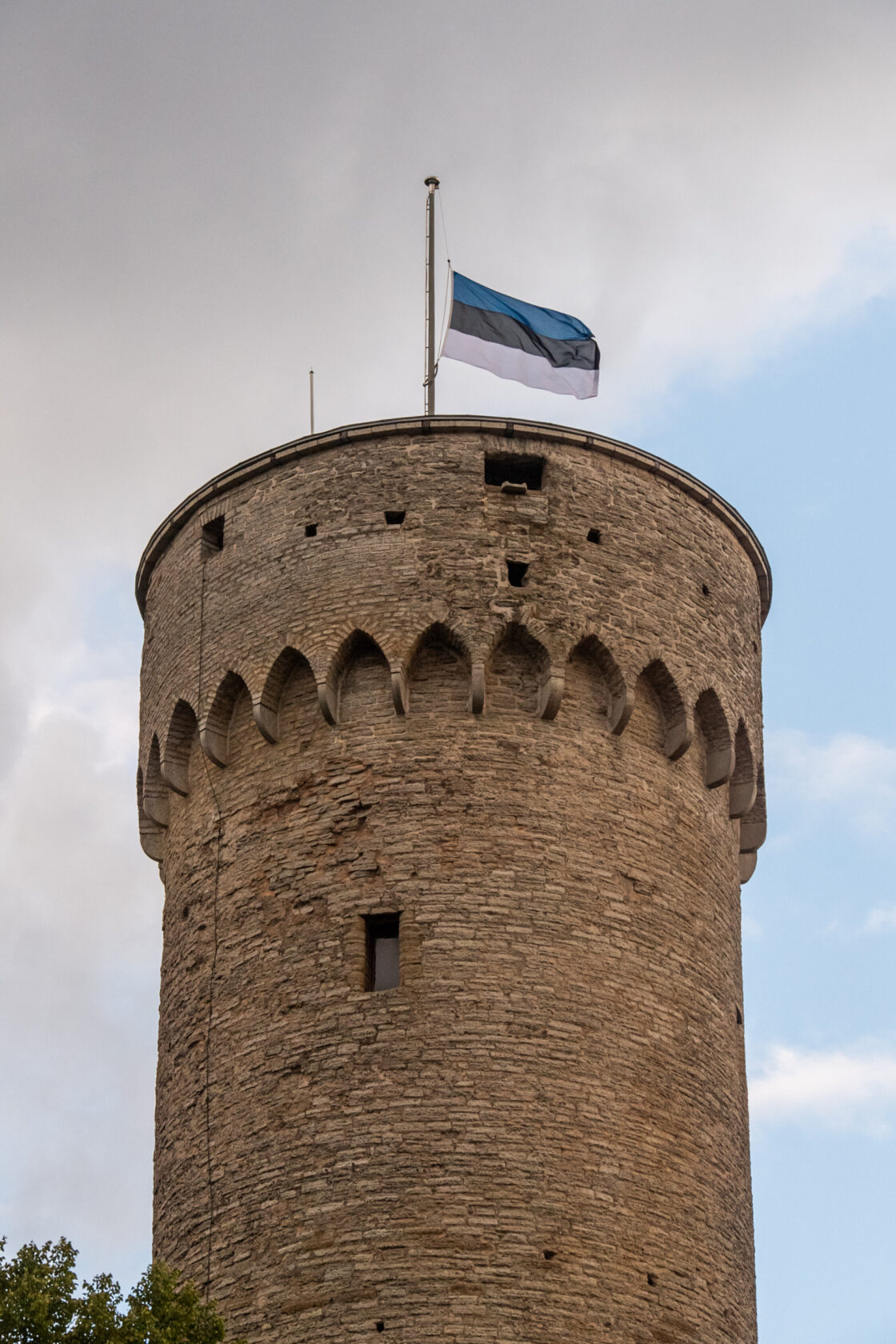 Pidulik riigilipu heiskamine Pika Hermanni torni