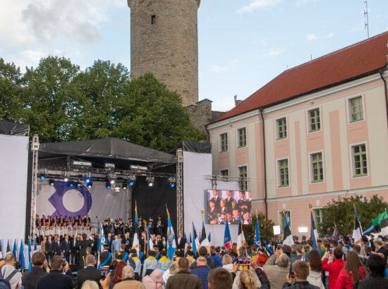 Pidulik riigilipu heiskamine Pika Hermanni torni