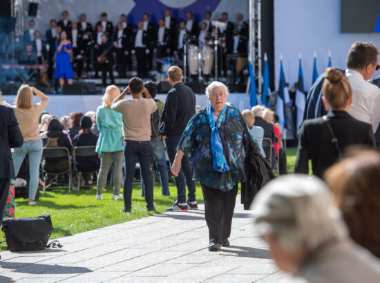 Pidupäevakontsert „Naise vaim ja vägi“