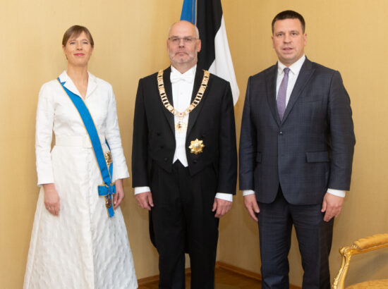 President Kersti Kaljulaid, president Alar Karis ning Riigikogu esimees Jüri Ratas