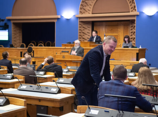 Riigikogu arutab avalduse eelnõu Venemaa agressioonist Ukraina vastu