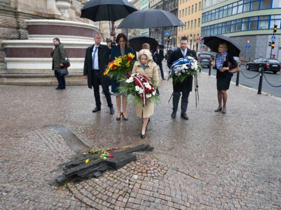 Tšehhi senati esimees Miloš Vystrčil, Ukarina raada aseesimees Oleksandr Kornienko, Läti seimi esimees Ināra Mūrniece, Leedu seimi esimees Viktorija Čmilytė-Nielsen ja Riigikogu esimees Jüri Ratas.