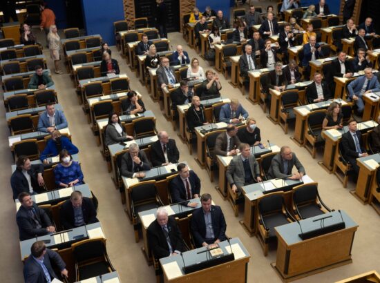 Riigikogu täiendaval istungil arutati avaldust Venemaa sõjakuritegudest ja genotsiidist Ukrainas