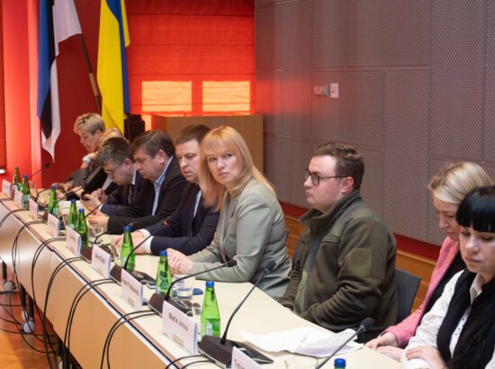 Riigikogu täiendaval istungil arutati avaldust Venemaa sõjakuritegudest ja genotsiidist Ukrainas