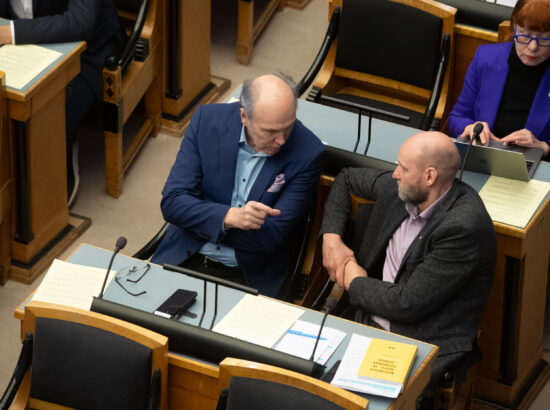 Riigikogu istung, 4. aprill 2022