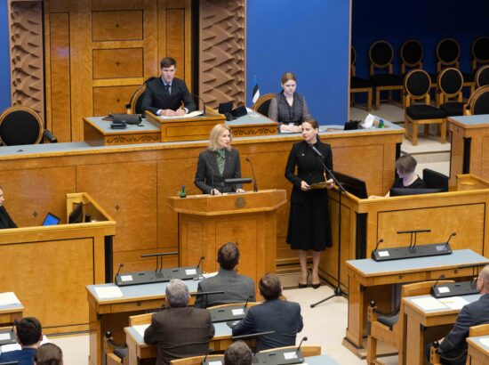 Ukraina parlamendi aseesimees Olena Kondratjuk esineb Riigikogu ees pöördumisega.