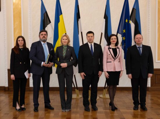 Ühisfoto Ukraina delegatsiooniga