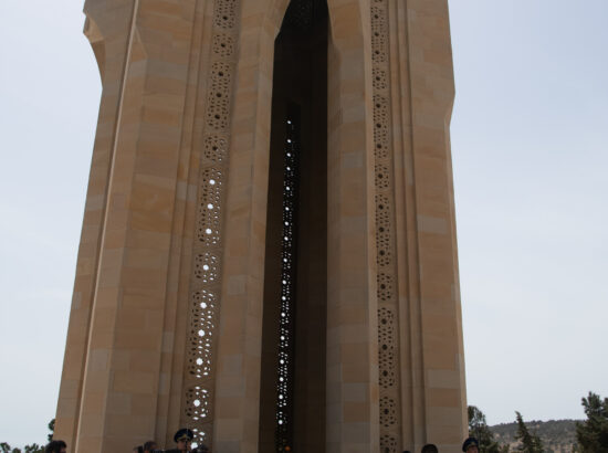 Lillede ja Riigikogu pärja asetamise tseremoonia Märtrite alleel