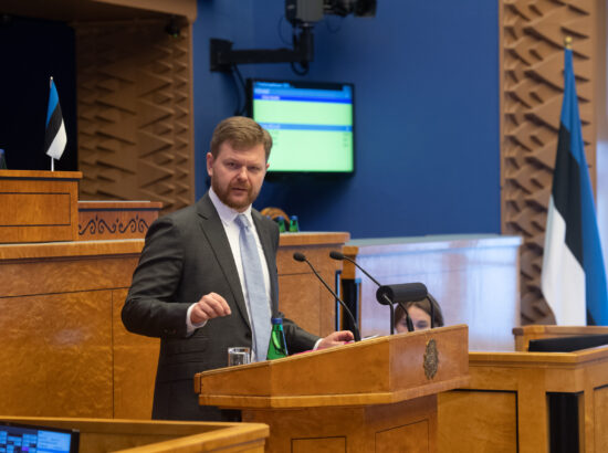 Riigikogu kuulas tänasel istungil ära Finantsinspektsiooni juhatuse esimehe Kilvar Kessleri ettekande inspektsiooni eelmise aasta aruandest.