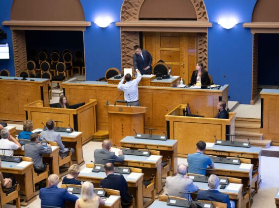 Riigikogu arutas tänasel erakorralisel istungjärgul Soome ja Rootsi ühinemist käsitlevate Põhja-Atlandi lepingu protokollide heakskiitmist.