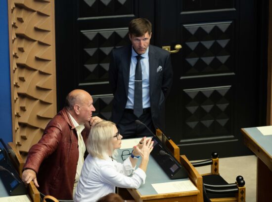 Riigikogu arutas tänasel erakorralisel istungjärgul Soome ja Rootsi ühinemist käsitlevate Põhja-Atlandi lepingu protokollide heakskiitmist.