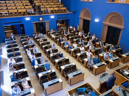 Riigikogu võttis erakorralise istungjärgu teisel istungil vastu seaduse, millega kiitis heaks Soome ja Rootsi ühinemist käsitlevad Põhja-Atlandi lepingu protokollid.