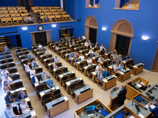 Riigikogu võttis erakorralise istungjärgu teisel istungil vastu seaduse, millega kiitis heaks Soome ja Rootsi ühinemist käsitlevad Põhja-Atlandi lepingu protokollid.