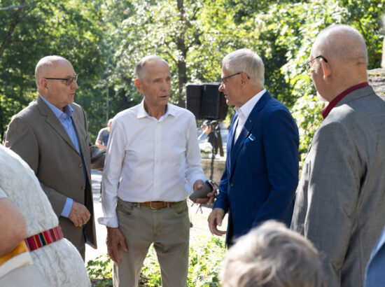 Mälestustseremoonia Toompea jalamil asuva 20. augusti kivi juures