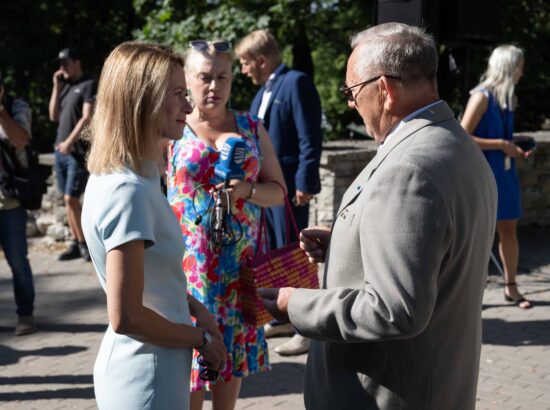 Mälestustseremoonia Toompea jalamil asuva 20. augusti kivi juures