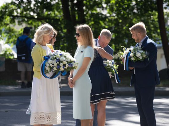 Mälestustseremoonia Toompea jalamil asuva 20. augusti kivi juures