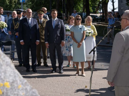 Mälestustseremoonia Toompea jalamil asuva 20. augusti kivi juures