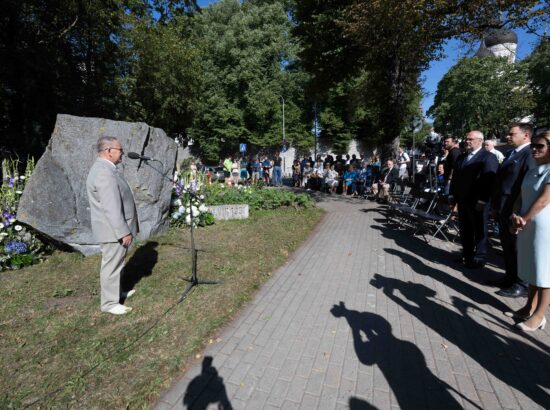Mälestustseremoonia Toompea jalamil asuva 20. augusti kivi juures