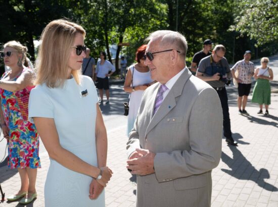 Mälestustseremoonia Toompea jalamil asuva 20. augusti kivi juures