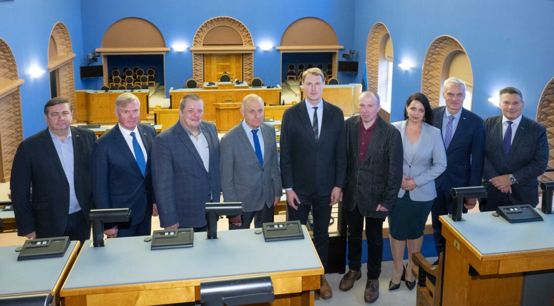 Riigikaitsekomisjoni ühispilt