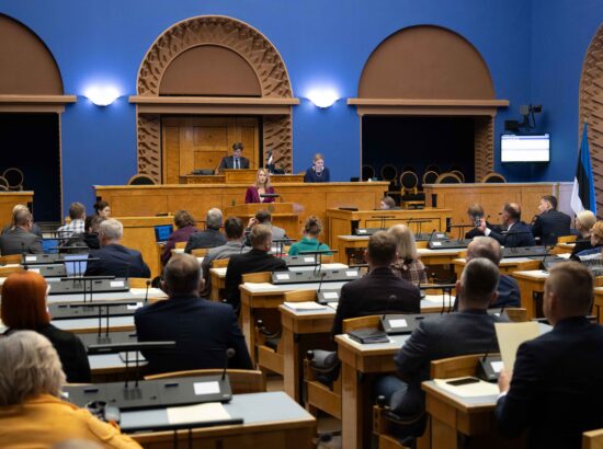 Peaminister Kaja Kallas tegi tänase istungi algul 2023. aasta riigieelarve eelnõu algatamisel poliitilise avalduse.