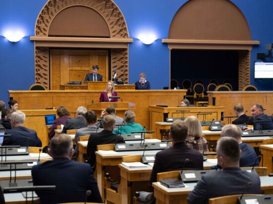 Peaminister Kaja Kallas tegi tänase istungi algul 2023. aasta riigieelarve eelnõu algatamisel poliitilise avalduse.