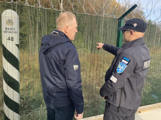 Komisjoni liikmed tutvusid idapiiri väljaehitamise hetkeseisuga.