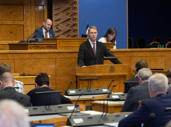 Olulise tähtsusega küsimusena riigikaitse jätkusuutliku rahastamise arutelu