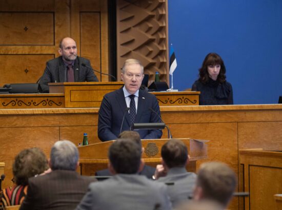 Riigikogu arutas avaldust Ukraina territooriumi annekteerimise hukkamõistmisest ja Venemaa režiimi terroristlikuks kuulutamisest.