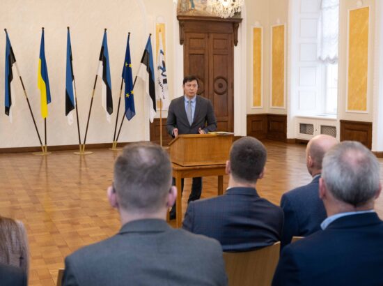 Riigikogu esimees Jüri Ratas ja aseesimees Helir-Valdor Seeder võtsid Eesti VII Omavalitsuspäeva esindajatelt vastu tervise edendamist käsitleva deklaratsiooni „Elule aastaid ja aastatele elu“.