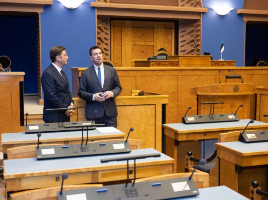 Riigikogu esimees Jüri Ratas kohtus Põhja-Makedoonia välisministri Bujar Osmaniga.