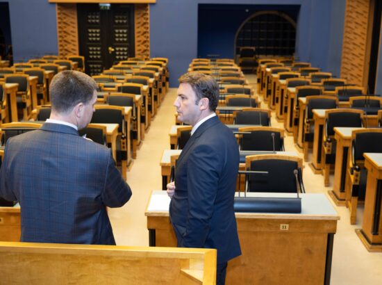 Riigikogu esimees Jüri Ratas kohtus Põhja-Makedoonia välisministri Bujar Osmaniga.