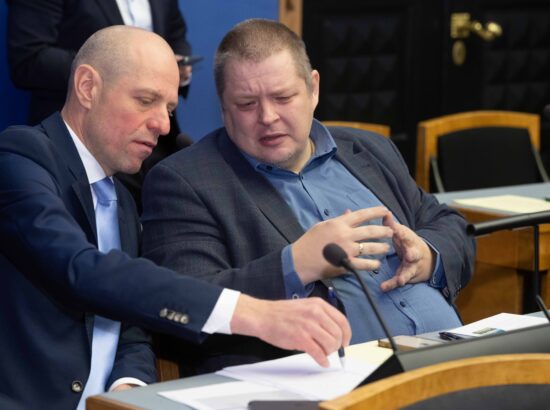 Riigikogu arutasb riiklikult olulise tähtsusega küsimusena energiasõjas võidukas olemist