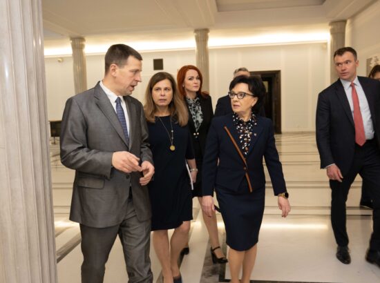 Riigikogu esimees Jüri Ratas kohtus Varssavis Poola parlamendi spiikri Elżbieta Witekiga.