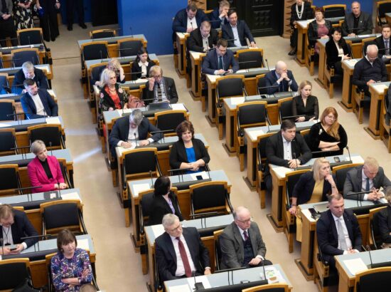 Riigikogu kuulas tänasel istungil ära Ukraina parlamendi Eesti parlamendirühma esimehe Arseni Puškarenko pöördumise ning võttis vastu avalduse Ukraina rahva toetuseks.