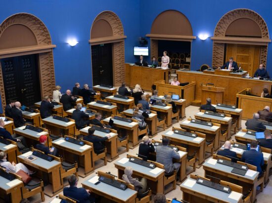 Riigikogu uue koosseisu esimeses infotunnis osalesid peaminister Kaja Kallas, siseminister Lauri Läänemets ja sotsiaalkaitseminister Signe Riisalo.