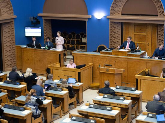 Riigikogu uue koosseisu esimeses infotunnis osalesid peaminister Kaja Kallas, siseminister Lauri Läänemets ja sotsiaalkaitseminister Signe Riisalo.