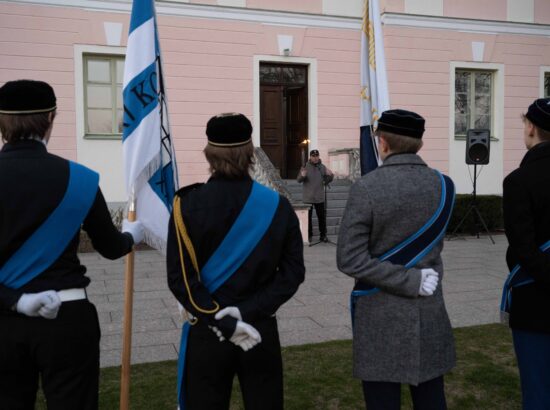 Leo Kunnas võttis vastu jüriöö märgutule