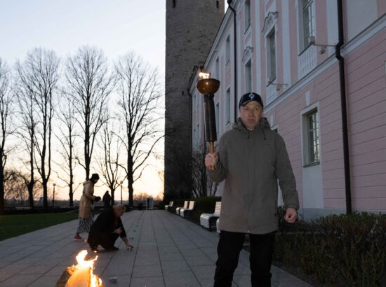 Leo Kunnas võttis vastu jüriöö märgutule