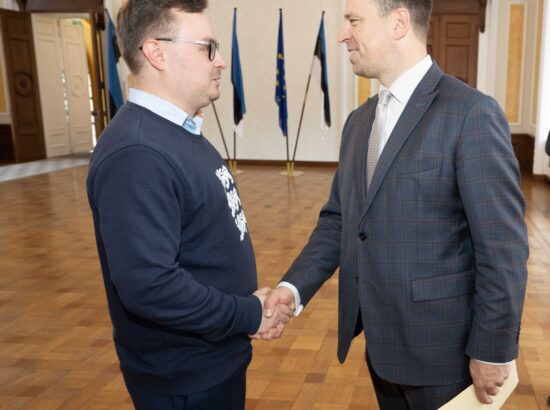Riigikogu aseesimees Jüri Ratas kohtub Ukraina parlamendi delegatsiooniga.
