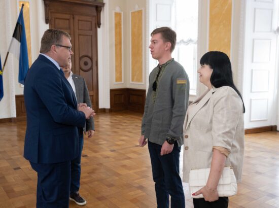 Riigikogu esimees Lauri Hussar kohtub Ukraina parlamendi delegatsiooniga.