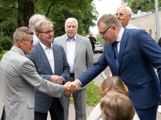 Mälestustseremoonia Toompea jalamil asuva 20. augusti kivi juures