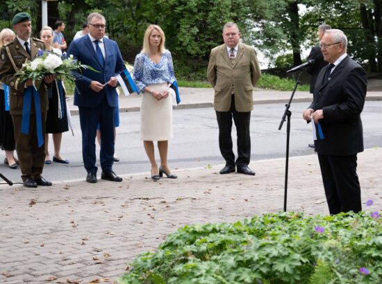 Mälestustseremoonia Toompea jalamil asuva 20. augusti kivi juures