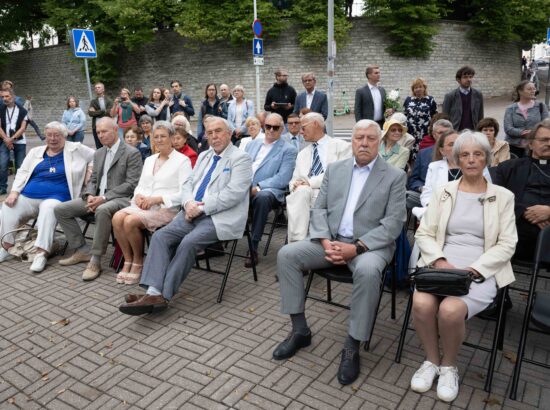 Mälestustseremoonia Toompea jalamil asuva 20. augusti kivi juures