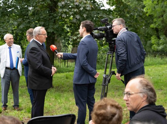 Mälestustseremoonia Toompea jalamil asuva 20. augusti kivi juures