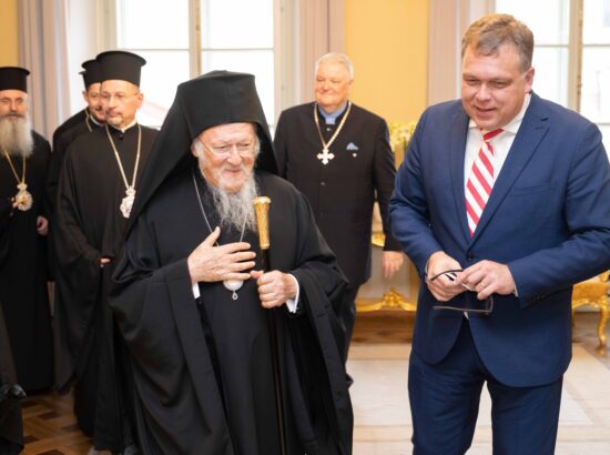 Riigikogu esimees Lauri Hussar kohtus Eestis visiidil viibiva oikumeenilise patriarhi Bartolomeusega.